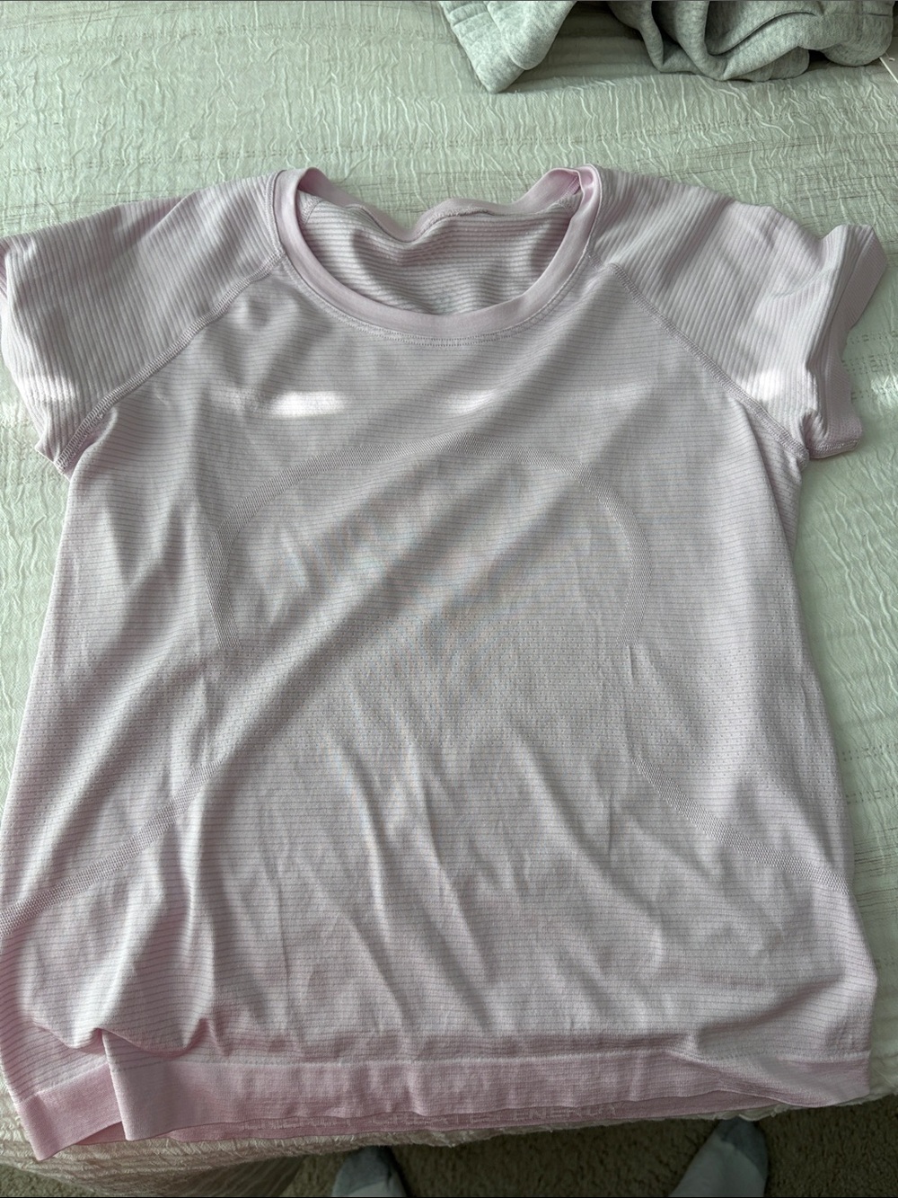 Lululemon swiftly size 8- Light Pink